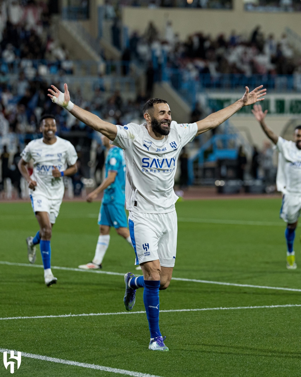 عاجل.. مفاجأة بشأن فسخ كريم بنزيما عقده مع الهلال