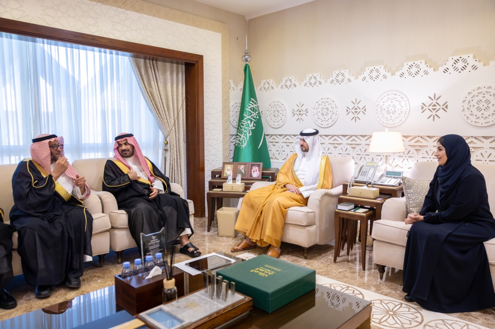 نائب أمير الشرقية يستقبل رئيس وأعضاء الجمعية السعودية للإعاقة السمعية
