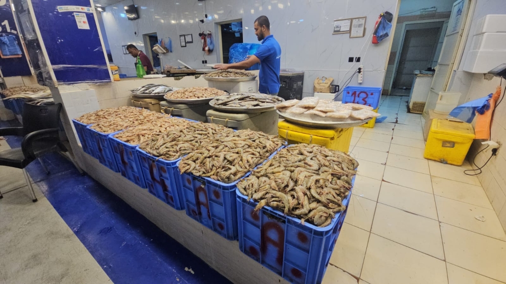 روبيان الشرقية بين 350 و1800 ريال.. و«حمى الويكند» ترفع الأسعار 25%
