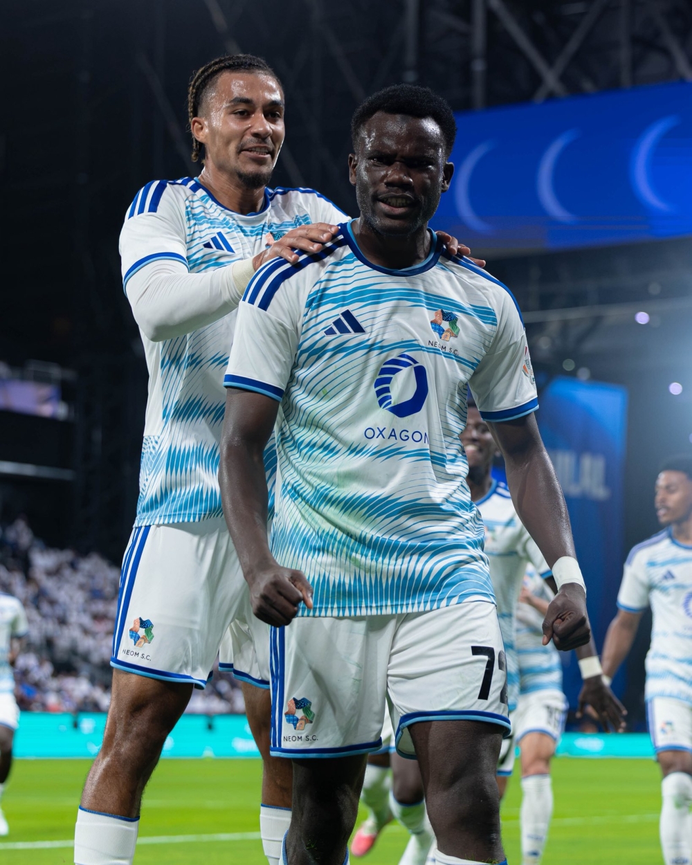 الهلال يسقط بثنائية أمام نيوم في دوري روشن