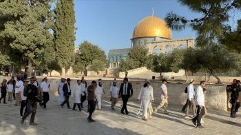 العالم الإسلامي تدين الاقتحامات الإسرائيلية لباحات المسجد الأقصى