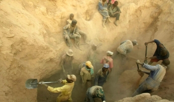 مصرع 11 شخصًا جراء انهيار منجم ذهب في شمال شرق السودان
