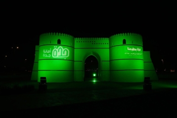 3000 علم سعودي يزين طرقات وشوارع جدة احتفاءً باليوم الوطني 