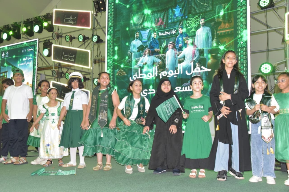 فيديو.. الدمام تتوشح بالأخضر احتفاءً باليوم الوطني
