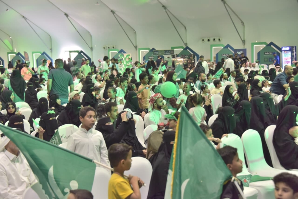 فيديو.. الدمام تتوشح بالأخضر احتفاءً باليوم الوطني