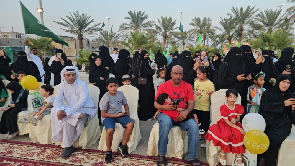 عرضة الحربي والسامري تطرب جمهور فعالية اليوم الوطني في صفوي - اليوم