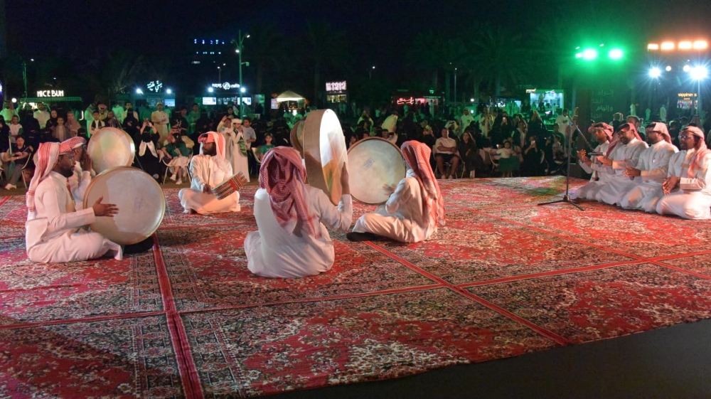 الظهران.. العرضة السعودية وفن السامري يتألقان في اليوم الوطني