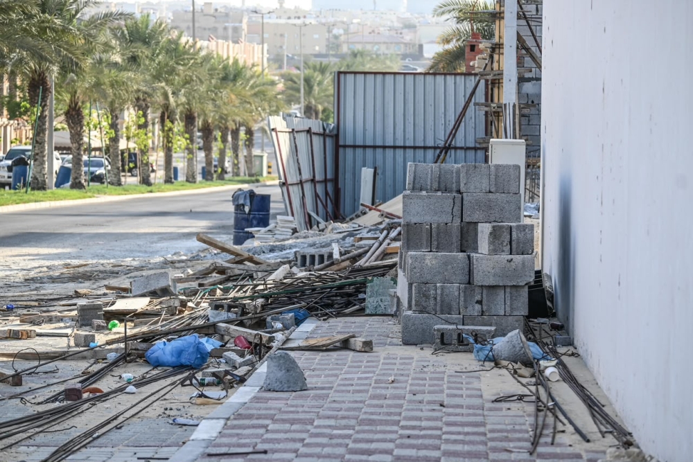رفع 448 متراً مربعاً من مخلفات البناء العشوائية في الظهران
