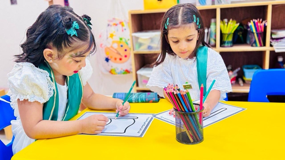 احتفالات وطنية في 2200 مدرسة بجدة.. 700 ألف طالب يتفاعلون ثقافياً وتقنياً
