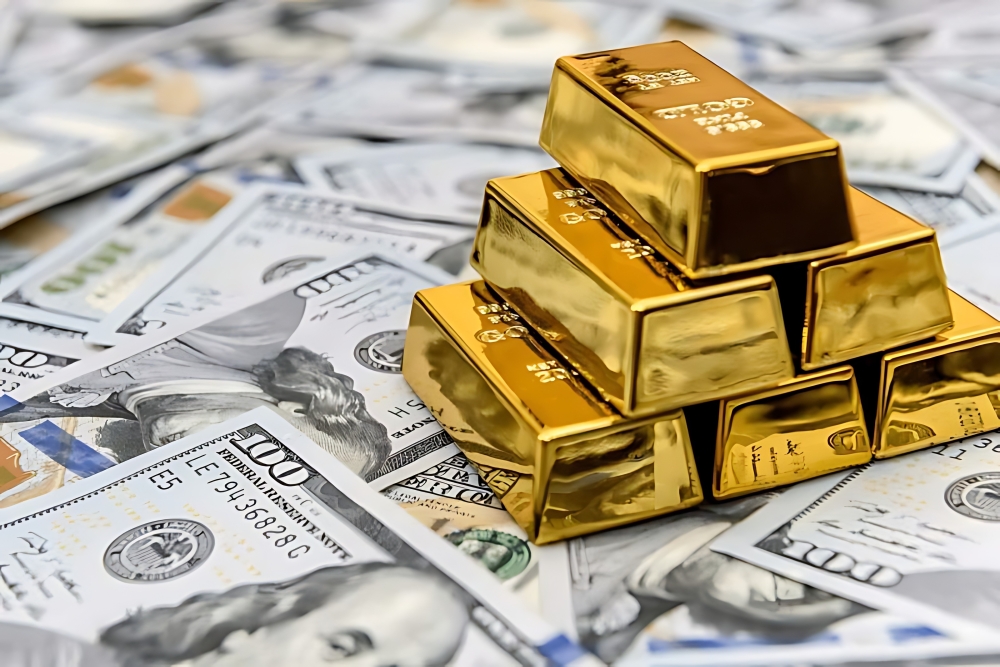 أسعار الذهب تعود للصعود مع تراجع الدولار وتقييم مسار الفائدة الأمريكية - (متداولة)