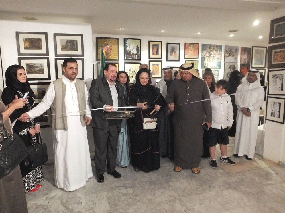 افتتاح معرض «لوحة في كل بيت» بأتيليه جدة