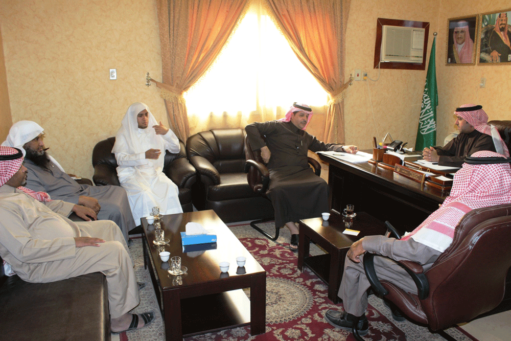 لقاء الأهالي مع رئيسي المركز والبلدية (تصوير: محمد العواد)