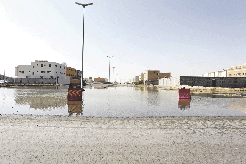 سكان ضاحية الملك فهد يترقبون الانتهاء من مشاكل الصرف الصحي (اليوم)