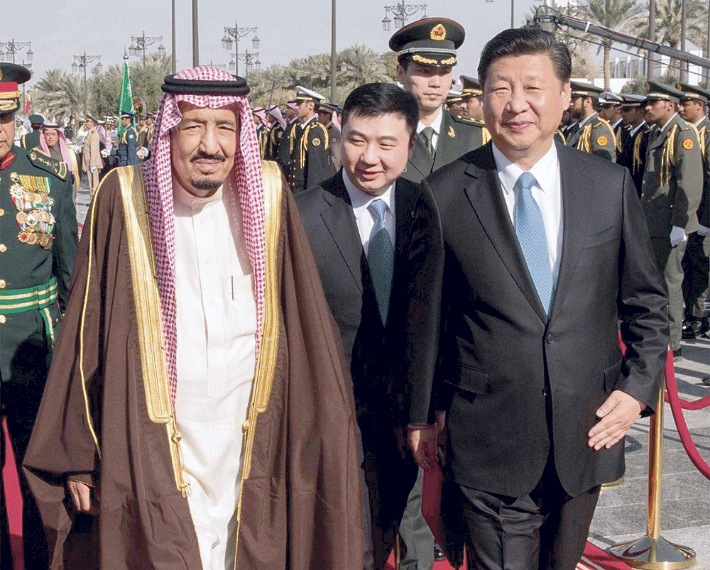خادم الحرمين يستقبل الرئيس الصيني خلال زيارته للرياض (اليوم )
