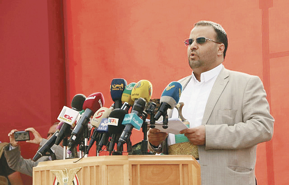 يحاول الحوثيون الانفراد بالسلطة وتهميش وزراء شركائهم من أنصار المخلوع صالح (رويترز) 