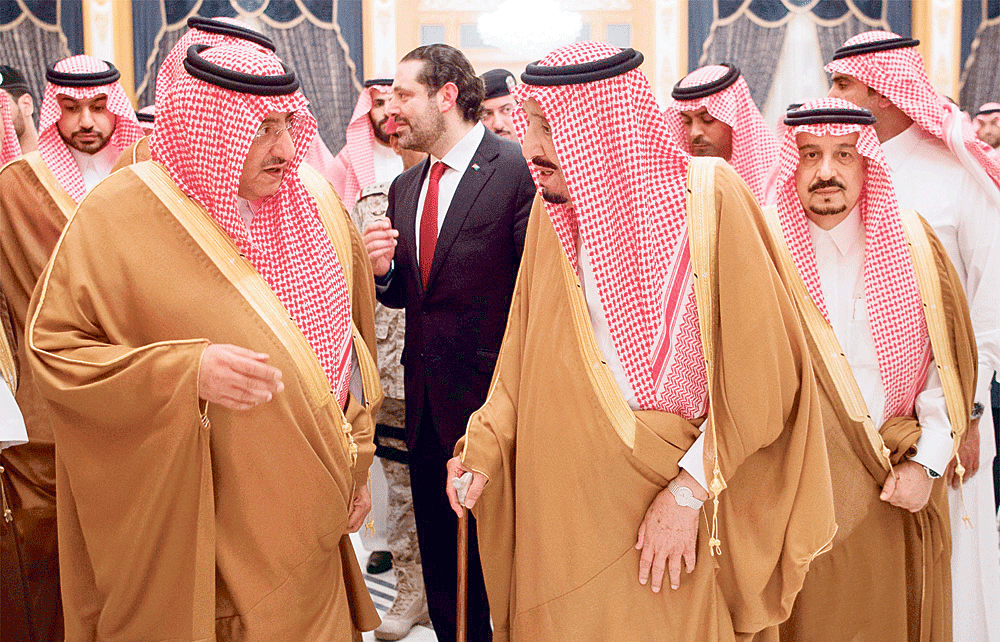 الملك يصل الرياض عقب مشاركته في القمة العربية