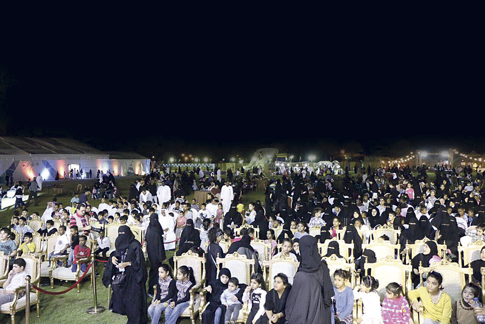 تنوع الفعاليات أسهم في زيادة الإقبال الجماهيري (تصوير: أحمد العمري)