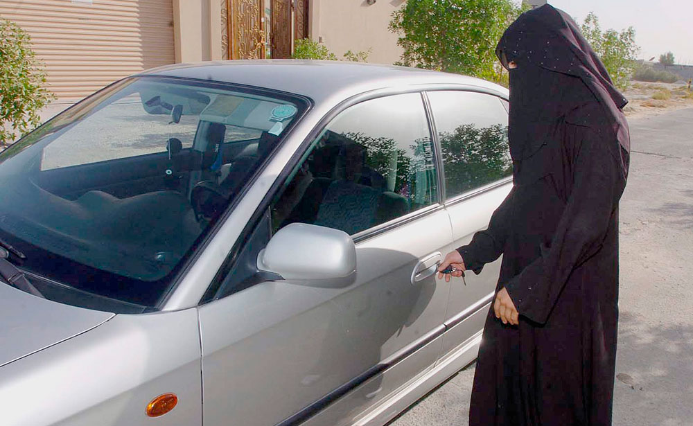 قيادة المرأة تمنحها الخصوصية (اليوم)
