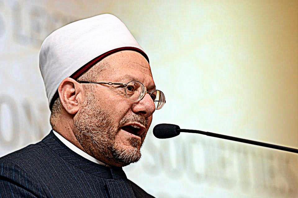  مفتي مصر ووزير الأوقاف وشيخ الأزهر يستنكرون التفجير الارهابي في القطيف
