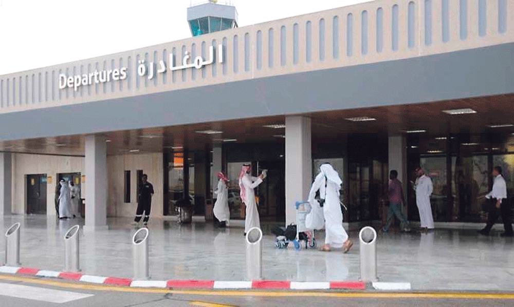 مطار الأحساء استقبل حجاج قطر بكل ترحاب (تصوير: إبراهيم السقوفي)
