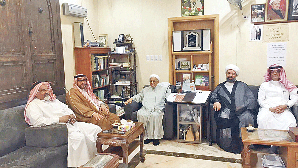 الصفيان بضيافة الشيخ الخنيزي (تصوير: أحمد المسري) 