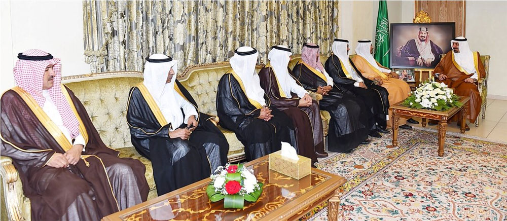 أمير نجران يحث على مضاعفة دور الغرفة التجارية بالمنطقة في جانب المسئولية الاجتماعية