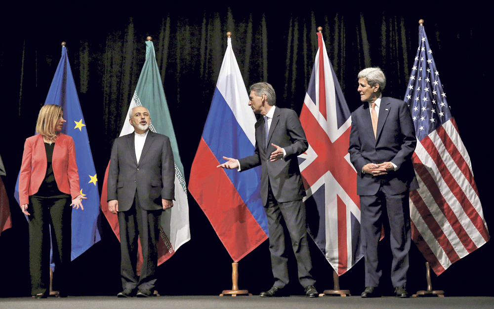 إدارة الرئيس الأمريكي ترامب ترى أن إيران لم تلتزم بروح الاتفاق النووي (رويترز) 