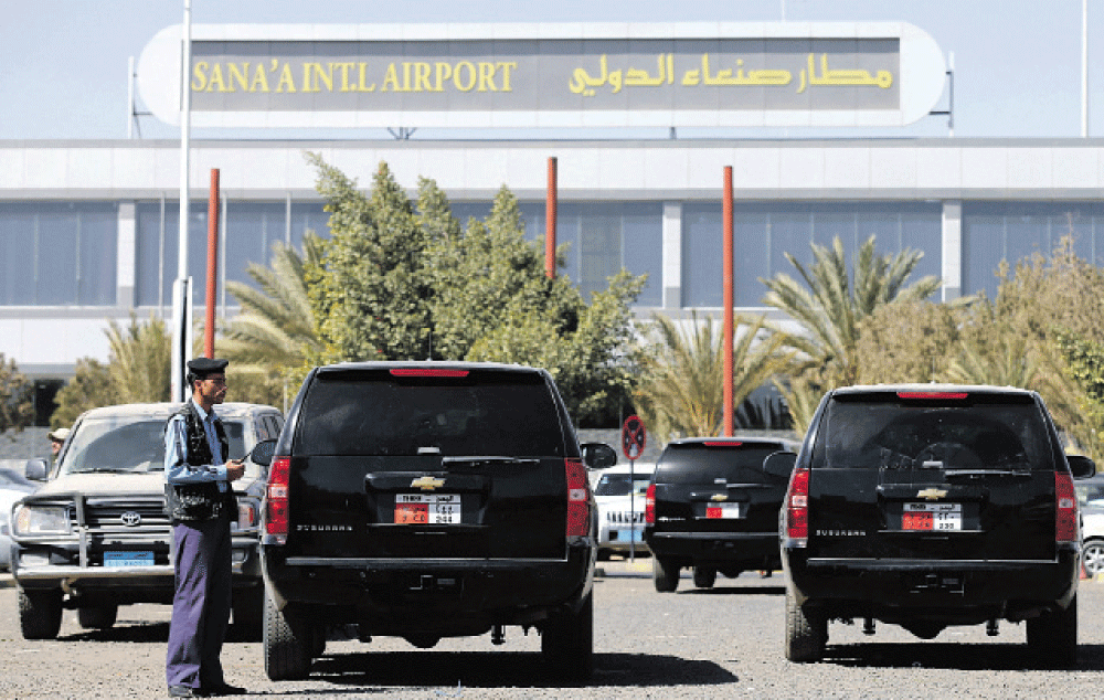 التحالف أوضح أنه لا علاقة له بمطار صنعاء الواقع تحت سيطرة الميليشيات (رويترز)