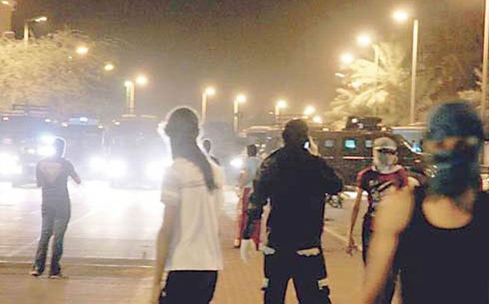 «الخلية» تابعت أحداث شغب القطيف