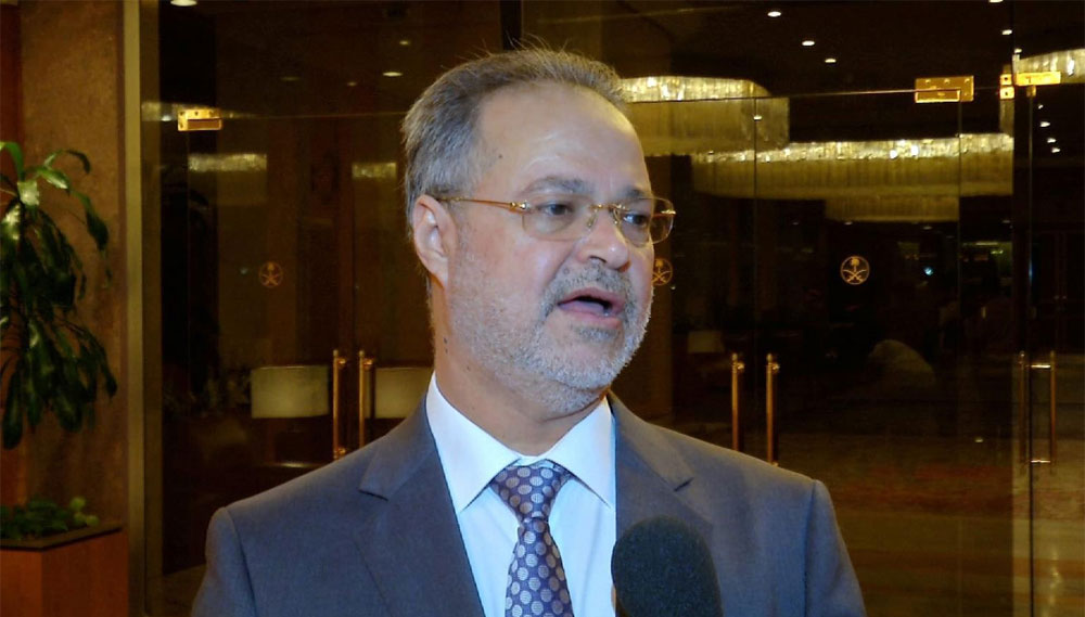 وزير الخارجية اليمني: ملتزمون بوقف الحرب ولا نريدها أن تستمر