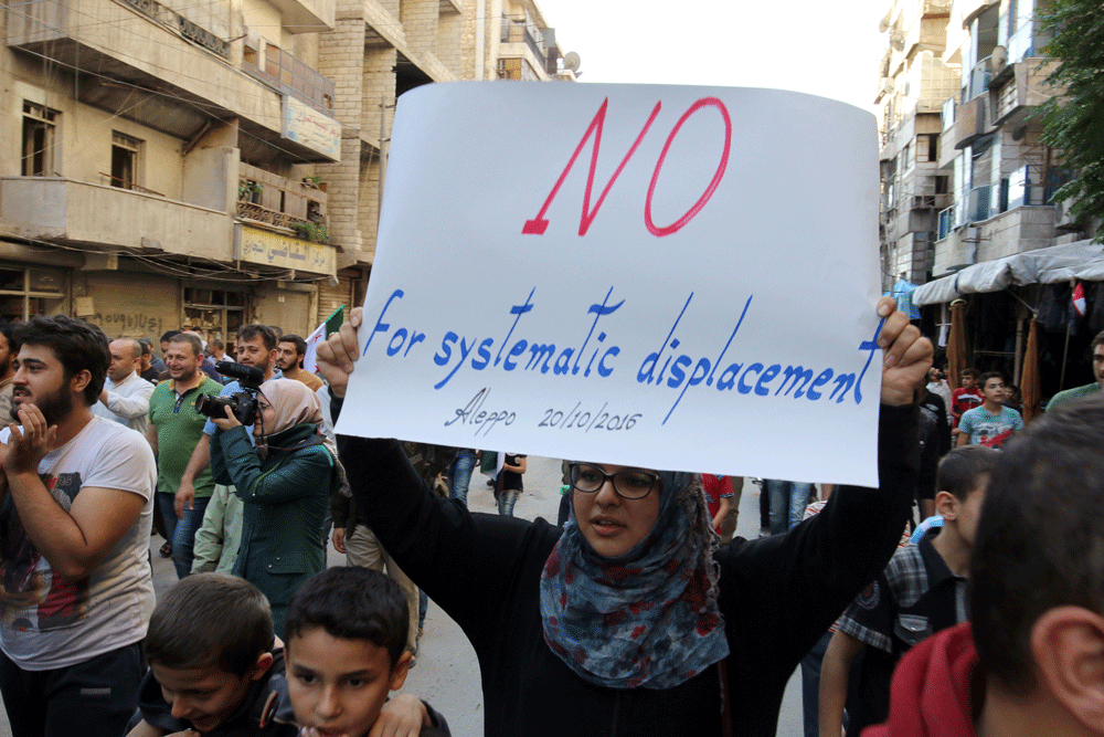 مفوض حقوق الإنسان يدعو لإحالة الوضع في سوريا إلى «لاهاي»