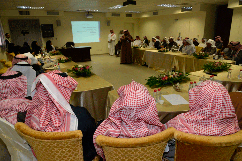 الوفد خلال تفقدهم سجن المباحث العامة (اليوم)