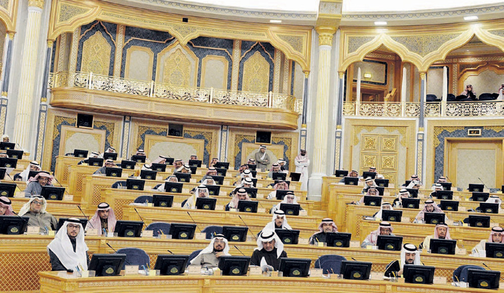  أعضاء مجلس الشورى في جلسة يوم أمس (اليوم)
