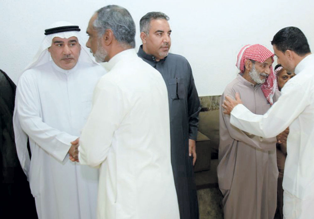 تقديم العزاء لأسرة القاضي الجيراني (تصوير: طارق الشمر)