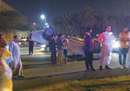 تجمهر حول الحادث
