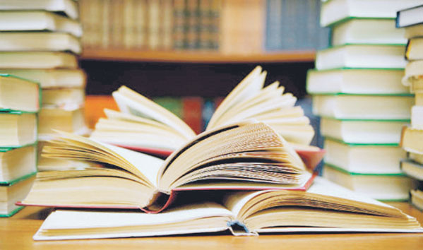 الكتاب الصديق الدائم للمثقفين