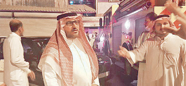 محافظ القطيف انتقل لموقع الانفجار فور وقوعه