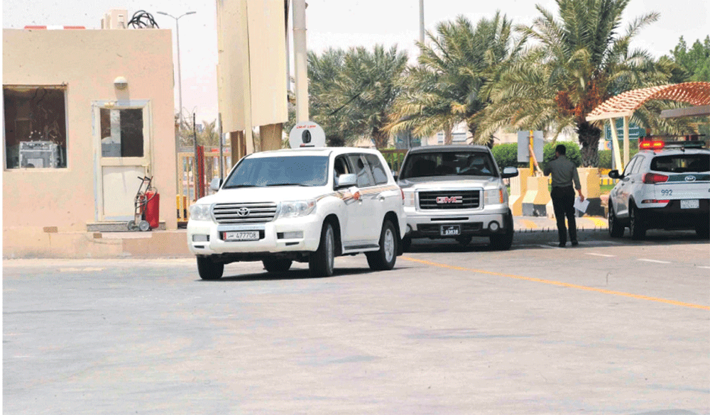 قطريون يعبرون عبر منفذ سلوى إلى الديار المقدسة (واس)