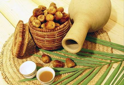 مهرجان النخيل والتمور يفتح أبوابه بشاطئ الفناتير