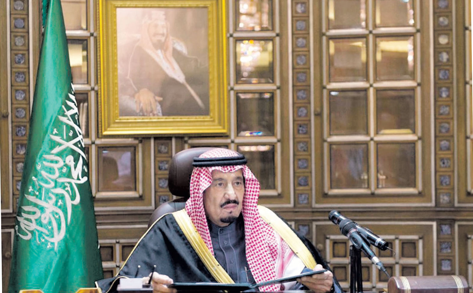 إعادة تشكيل مجلس الوزراء وإنشاء مجلسي الشؤون السياسية والأمنية والاقتصادية
