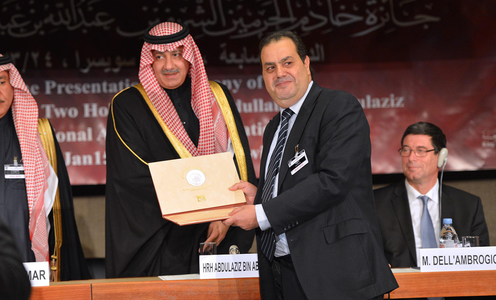 الأمير عبدالعزيز بن عبدالله يكرم الفائزين بجائزة خادم الحرمين العالمية للترجمة 