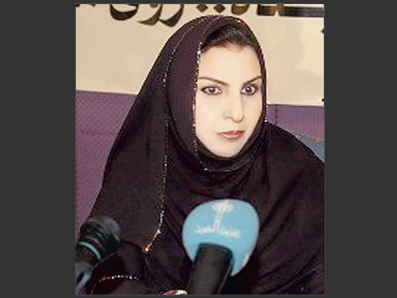 مفرح توقِّع كتاب «سين .. نحو سيرة ذاتية موجزة»