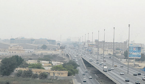 << توقعات الأرصاد تشير إلى غيوم جزئية تضرب عدة مناطق بالمملكة	