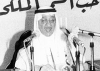 الراحل في احدى امسياته الشعرية